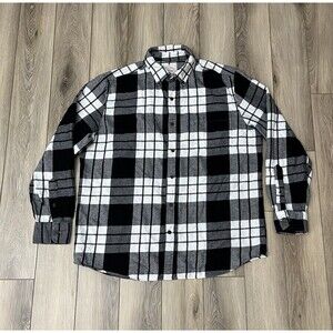 St. John's Bay Pocket Dress Shirt Men’s Sz L Cotton Long Sleeve Black Plaid